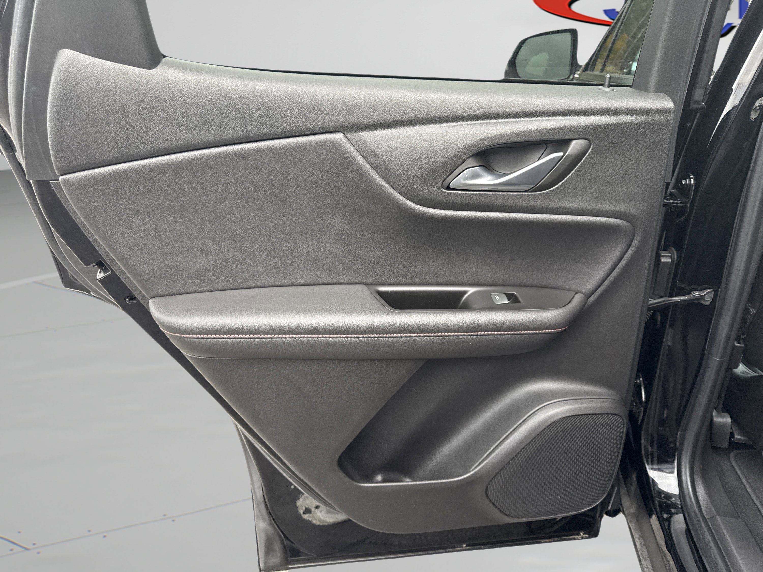 Used 2022 Chevrolet Blazer RS image 8