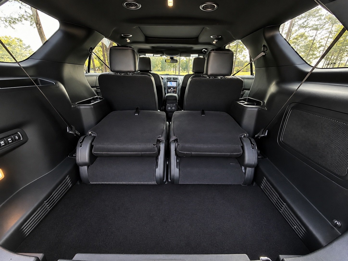Used 2019 Ford Explorer Platinum AWD/4WD image 17