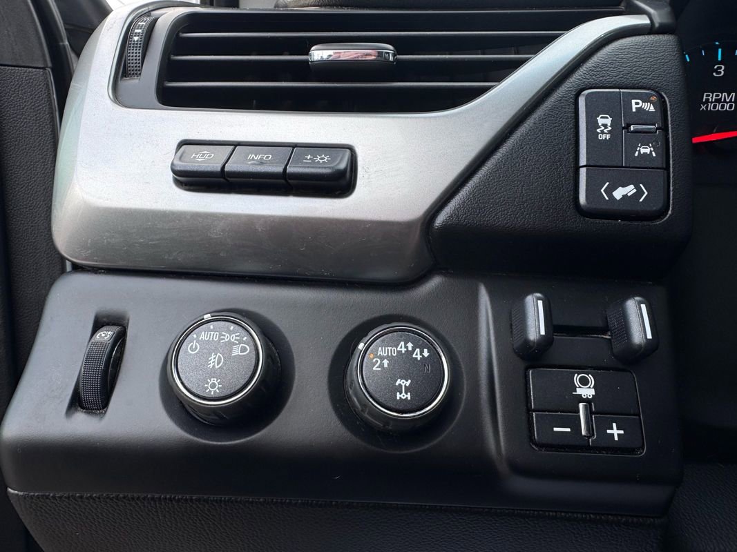 Used 2018 Chevrolet Tahoe Premier image 14