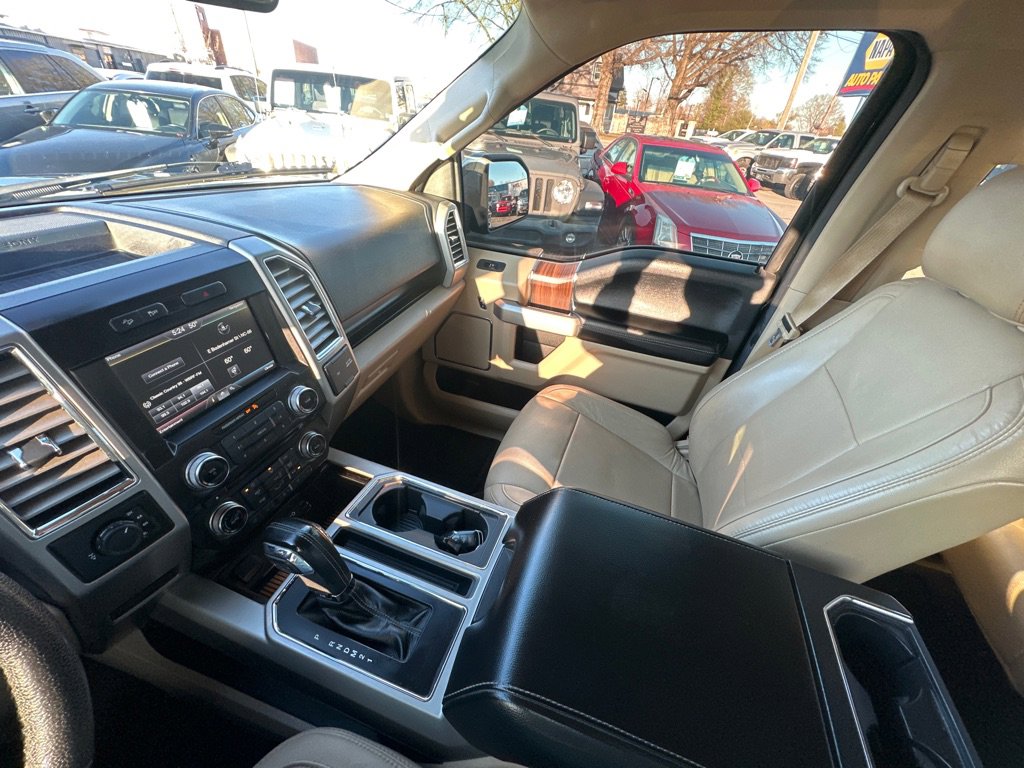 Used 2015 Ford F150 Lariat w/ Equipment Group 502A Luxury image 23