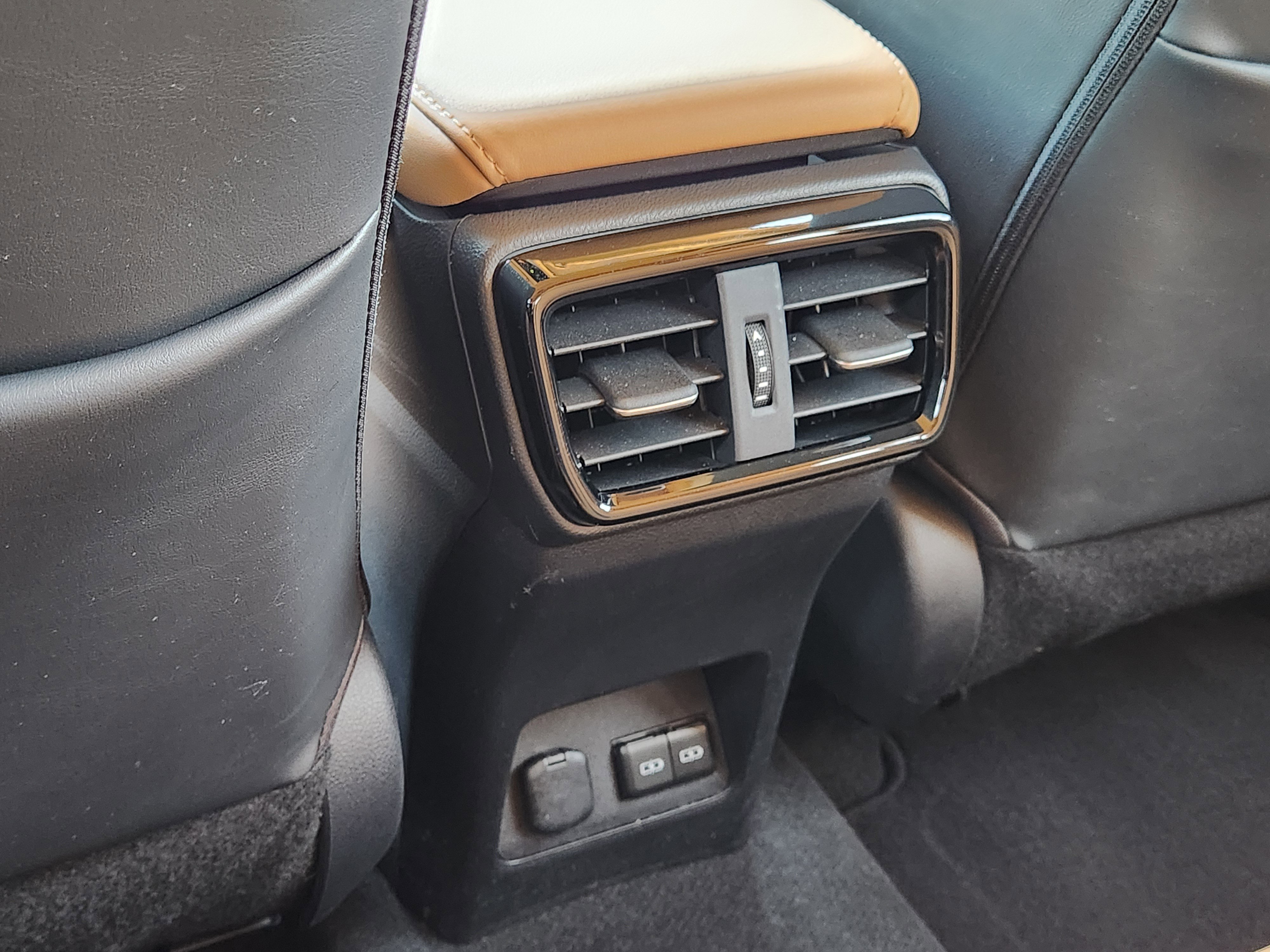 Certified 2025 Lexus NX 250 FWD w/ Accessory Package (2T) image 37