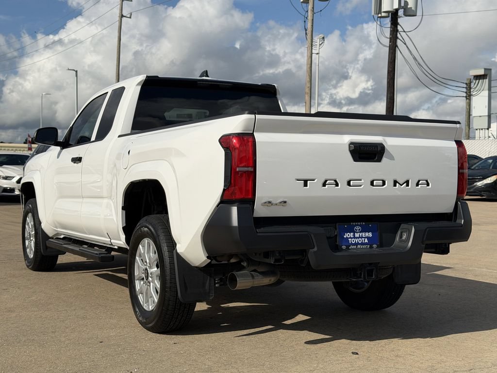 Used 2025 Toyota Tacoma SR AWD/4WD image 7