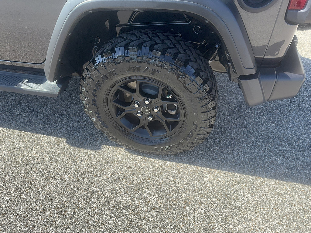 Used 2024 Jeep Wrangler Unlimited Sport AWD/4WD image 15