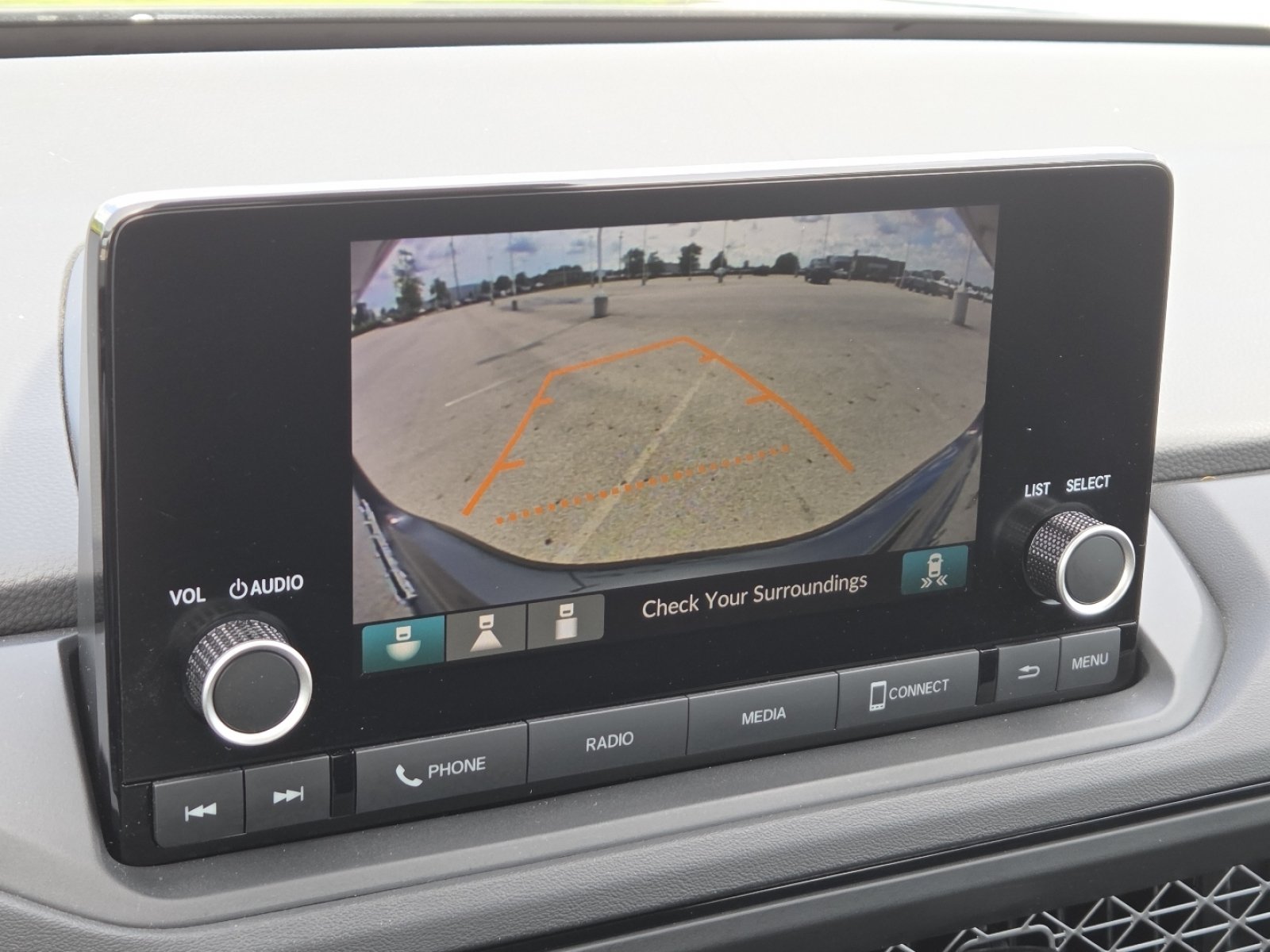 Used 2025 Honda Accord SE image 9