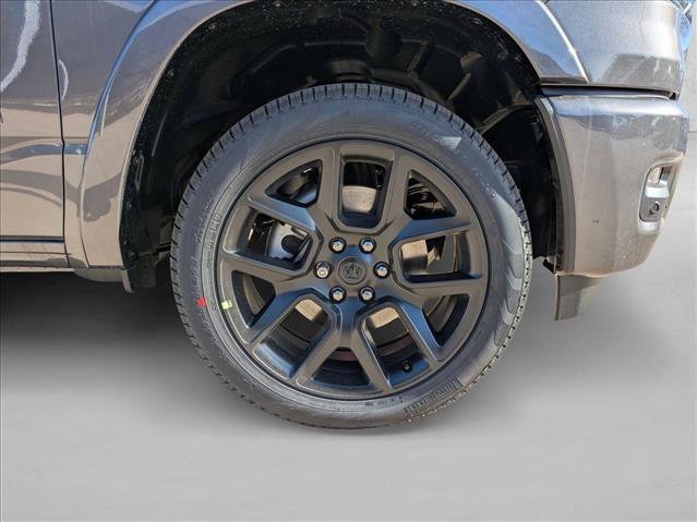 New 2026 RAM 1500 Laramie AWD/4WD image 17