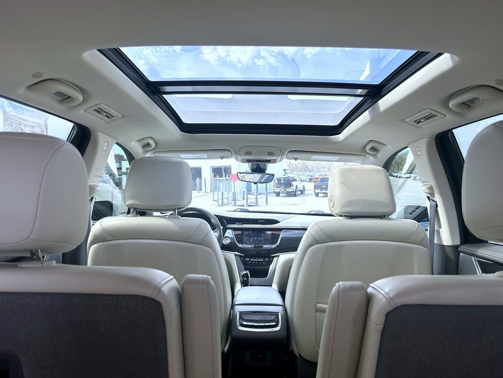 Used 2021 Cadillac XT6 Premium Luxury image 24