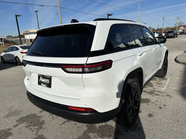 New 2025 Jeep Grand Cherokee Altitude image 6