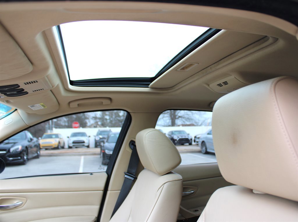 Used 2006 BMW 325xi Sedan image 26