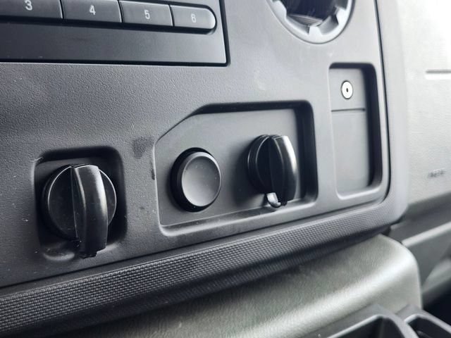 Used 2015 Ford E-350 and Econoline 350 Super Duty w/ Power Windows & Locks Group RWD image 18