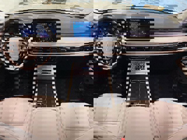 New 2026 Lincoln Aviator AWD image 11