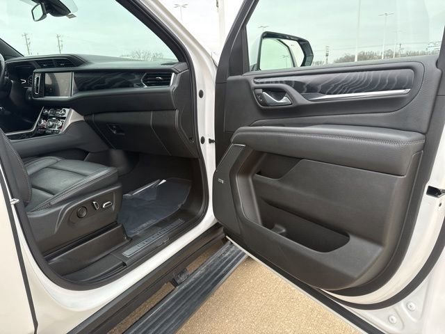 Used 2022 GMC Yukon XL Denali image 55