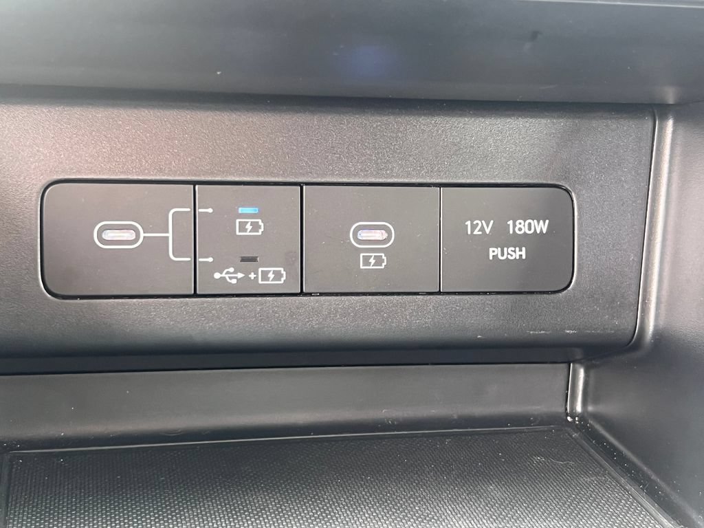 Used 2025 Hyundai Sonata SEL FWD image 28