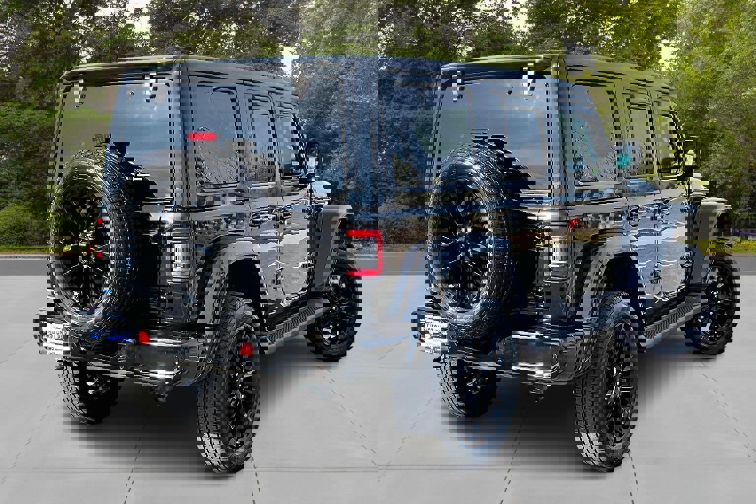 Used 2022 Jeep Wrangler Unlimited Sahara image 5