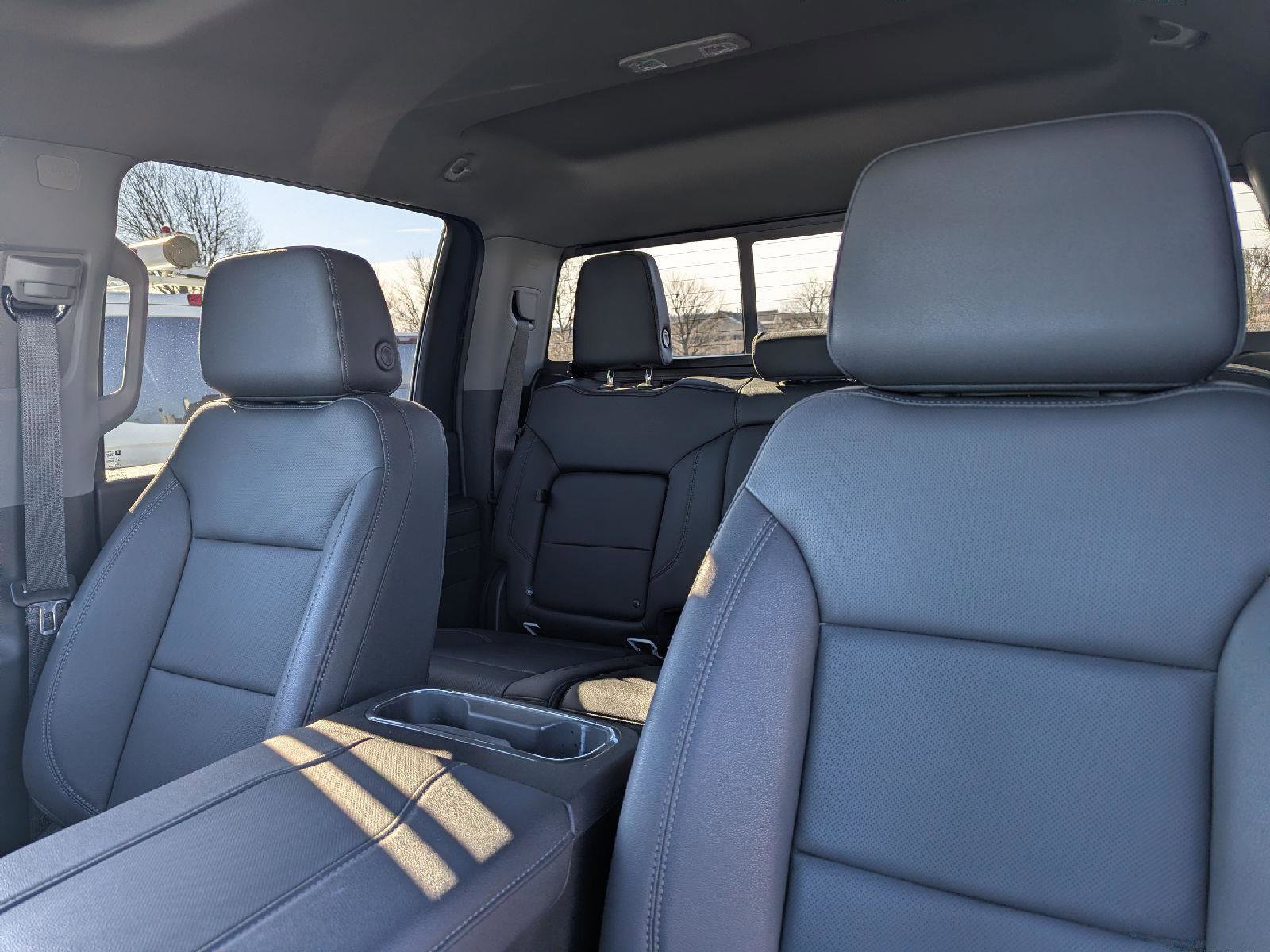 Certified 2024 Chevrolet Silverado 2500 LTZ w/ LTZ Convenience Package image 30