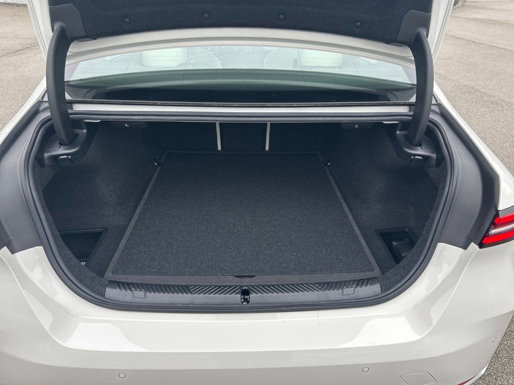 Used 2024 BMW 530i xDrive w/ Premium Package image 24