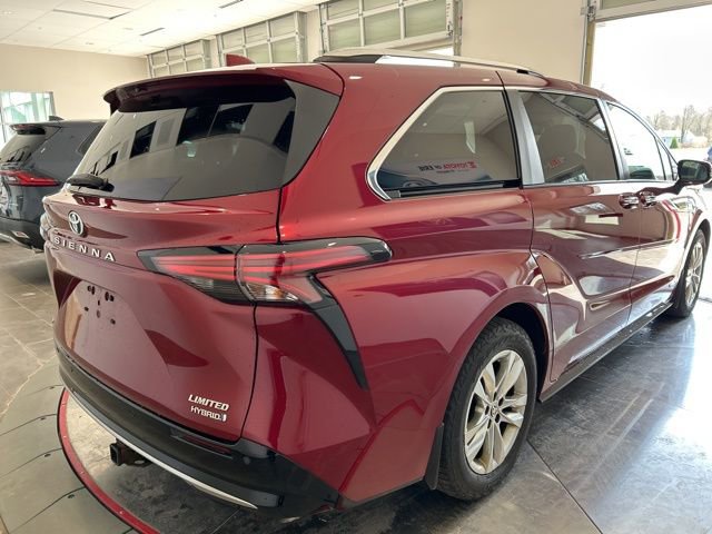 Used 2021 Toyota Sienna Limited AWD/4WD image 7
