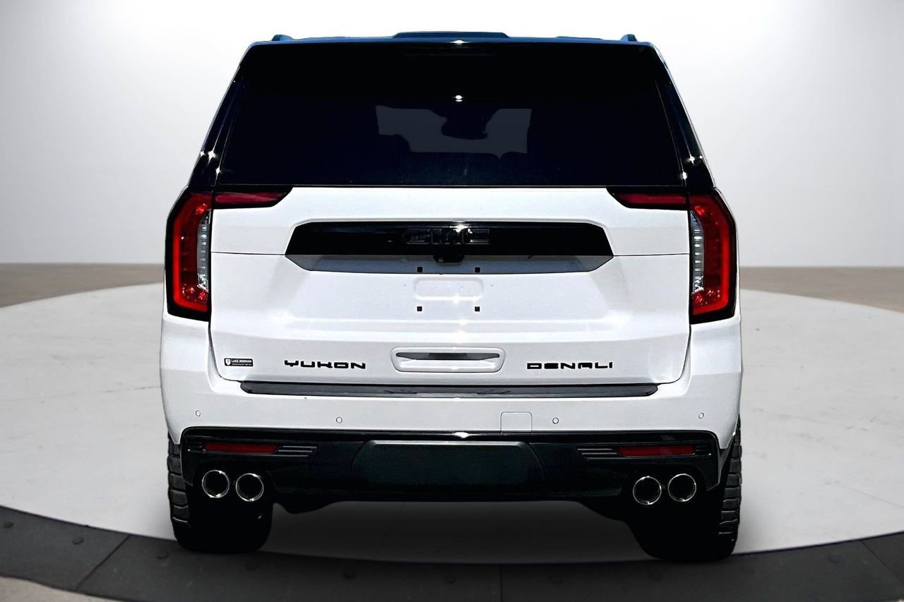Used 2023 GMC Yukon Denali Ultimate image 8