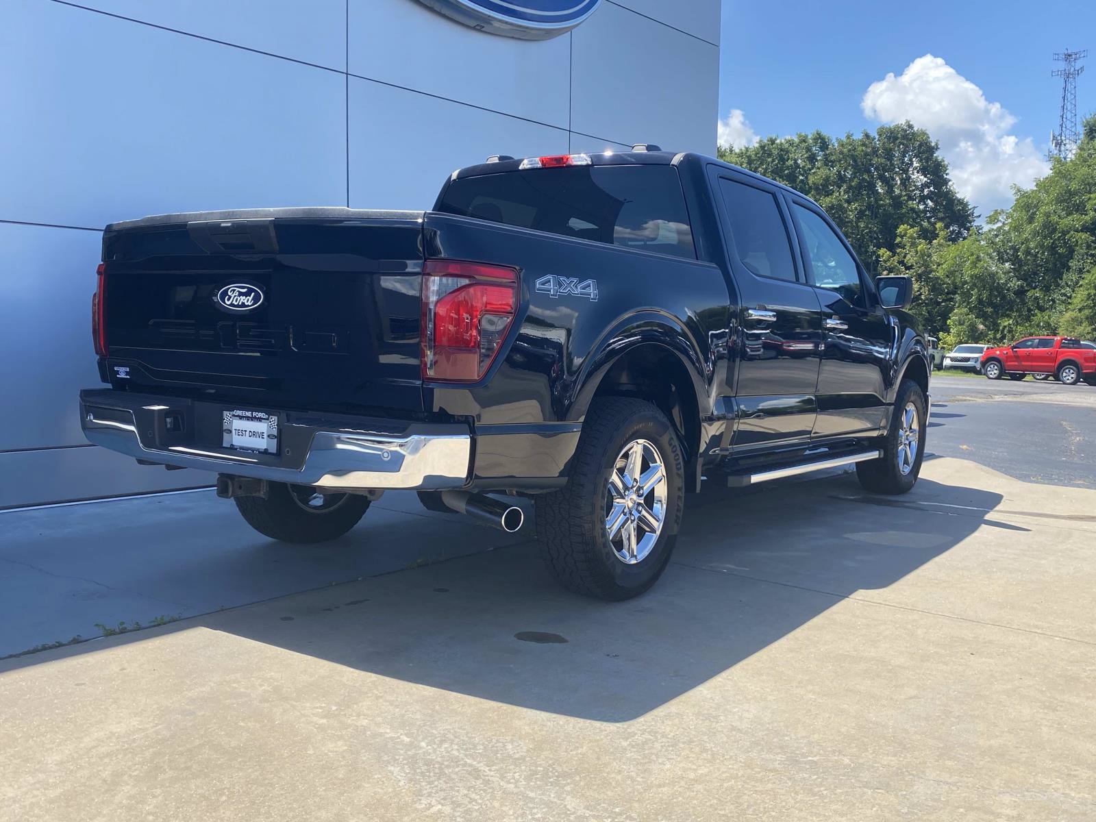 Used 2025 Ford F150 XLT w/ Equipment Group 301A Standard AWD/4WD image 4