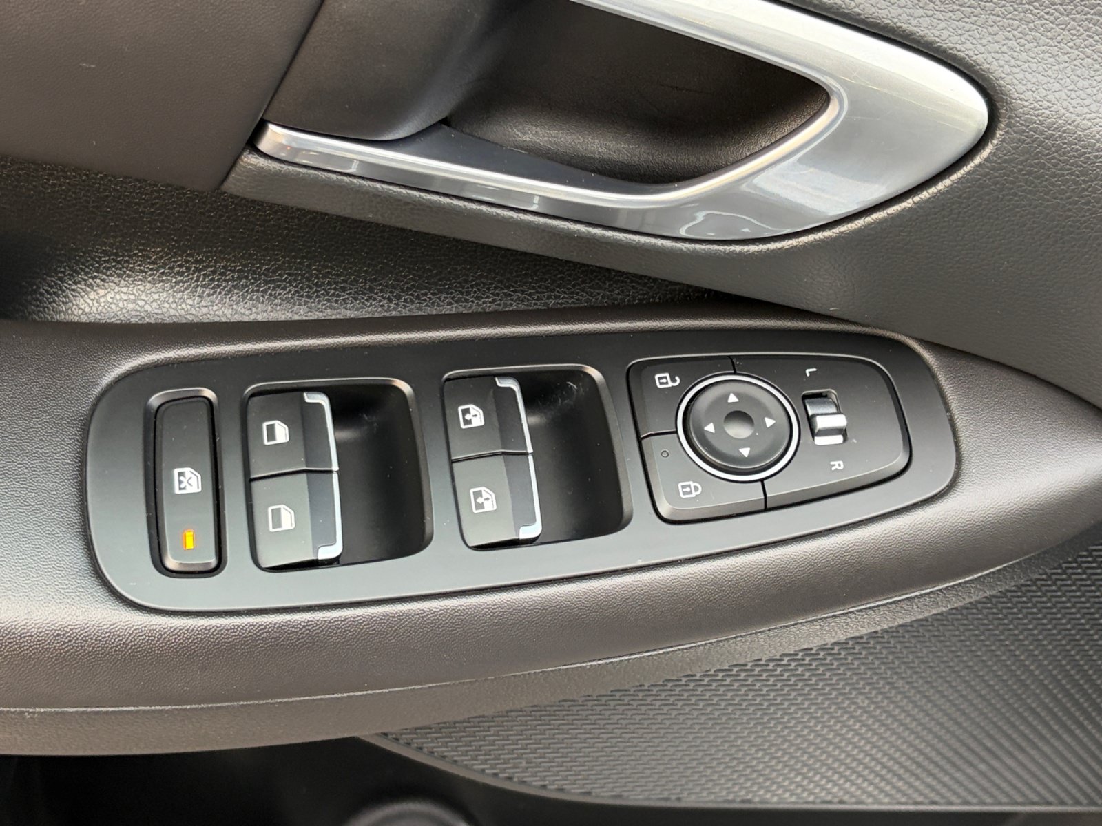Used 2023 Hyundai Sonata SEL FWD image 13