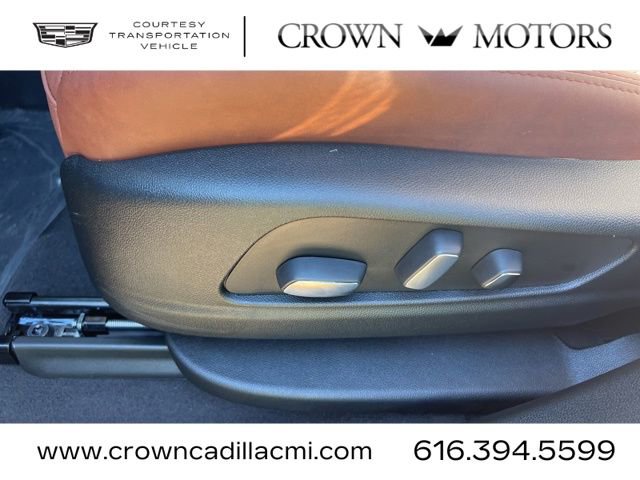 Used 2025 Cadillac XT5 Premium Luxury w/ LPO, Floor Liner Package image 19