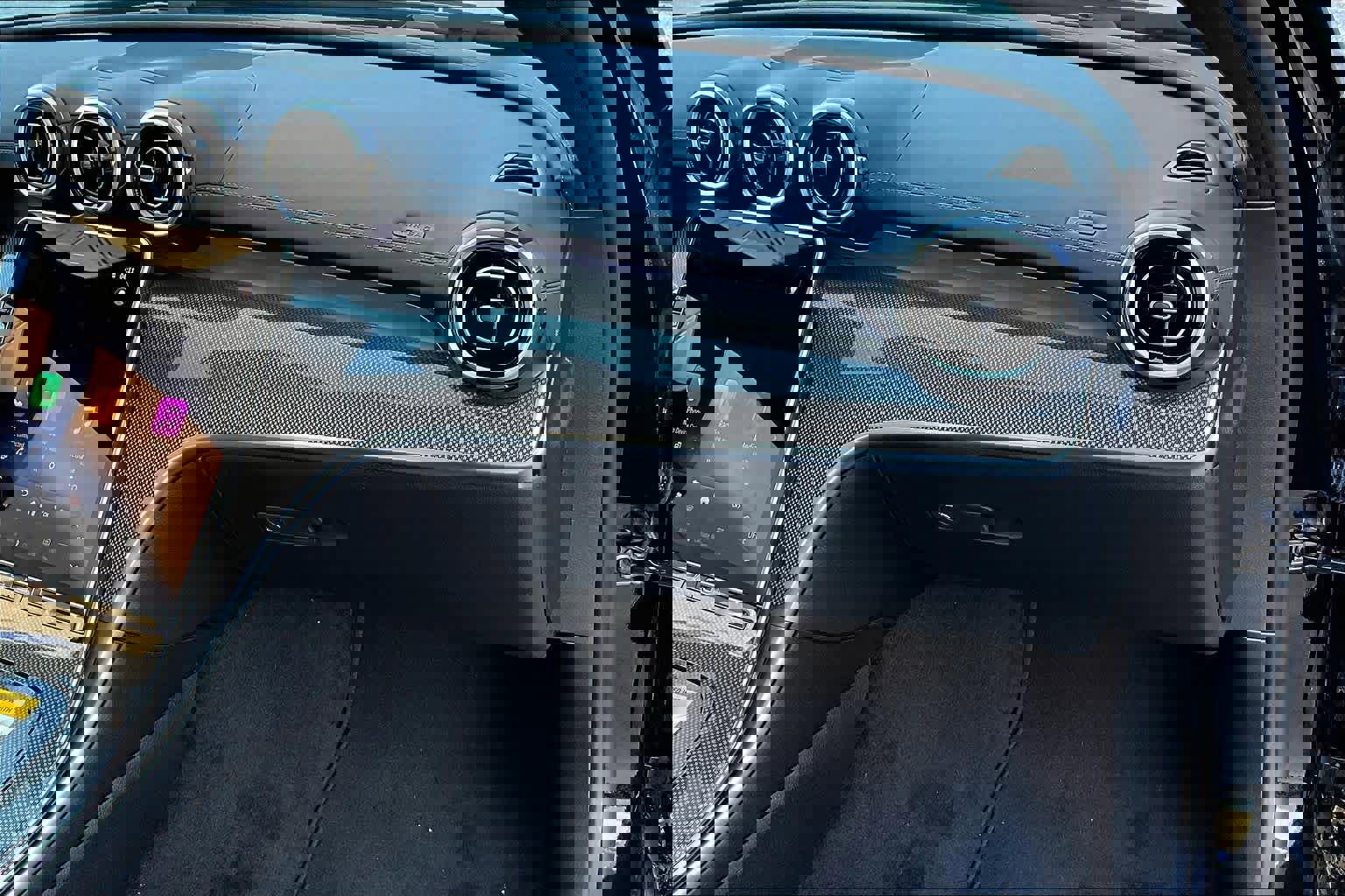 Used 2025 Mercedes-Benz C 300 4MATIC Sedan image 17