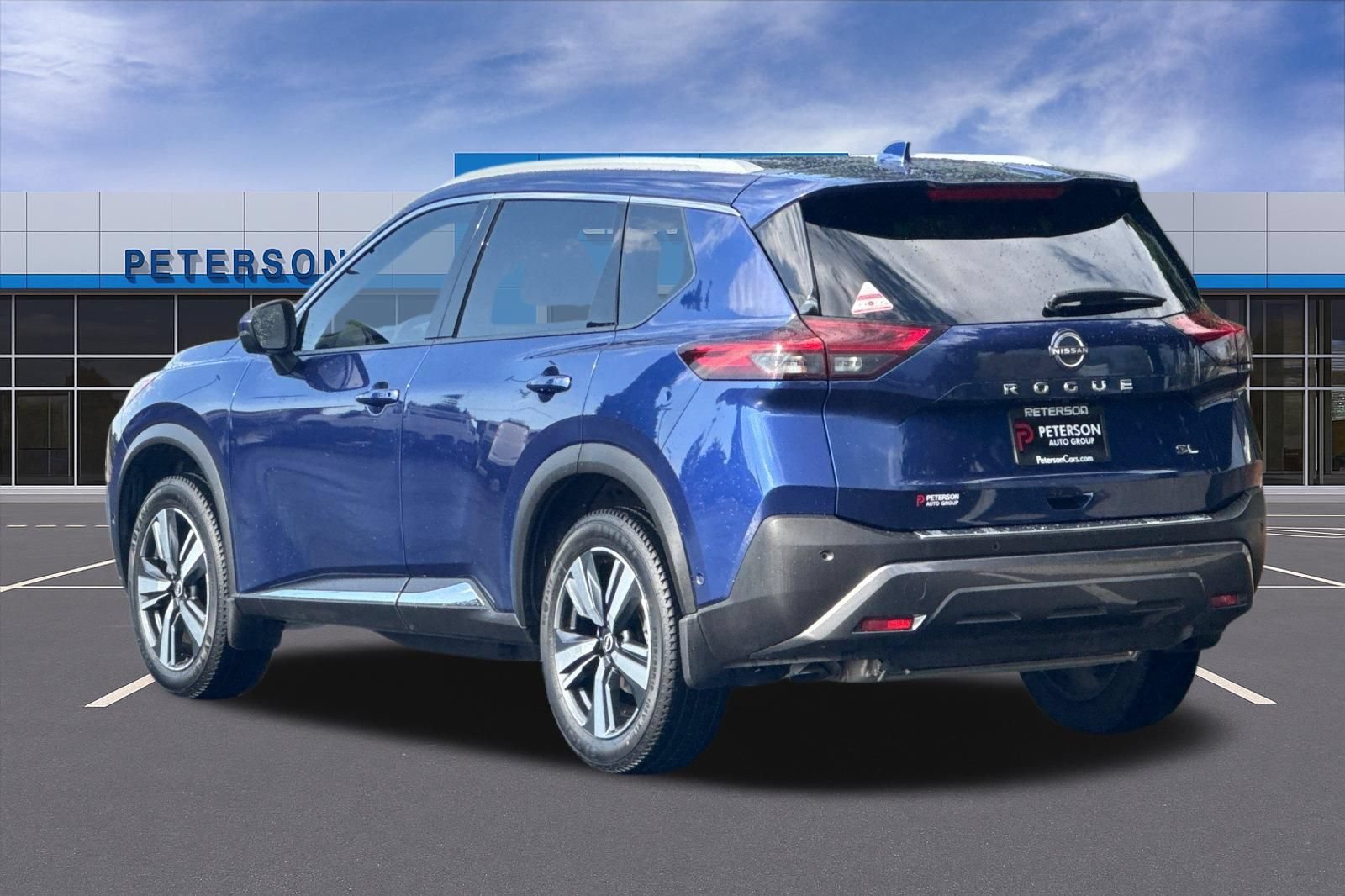 Used 2023 Nissan Rogue SL w/ SL Premium Package FWD image 6