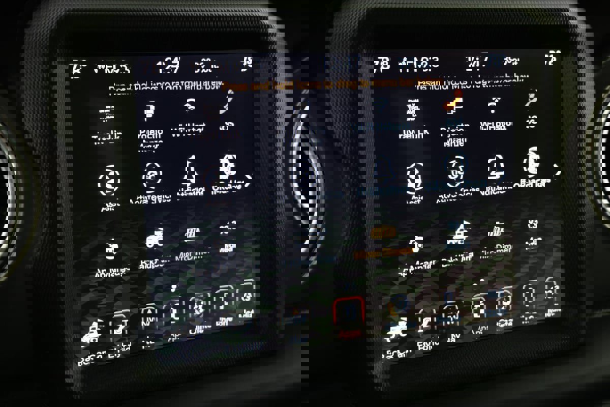 Used 2022 Jeep Wrangler Unlimited Rubicon 4xe w/ Safety Group image 49