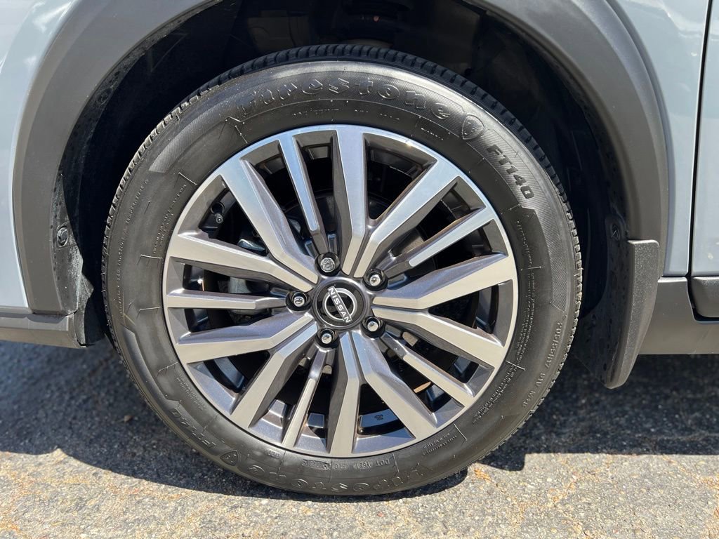 Used 2023 Nissan Kicks SV FWD image 9
