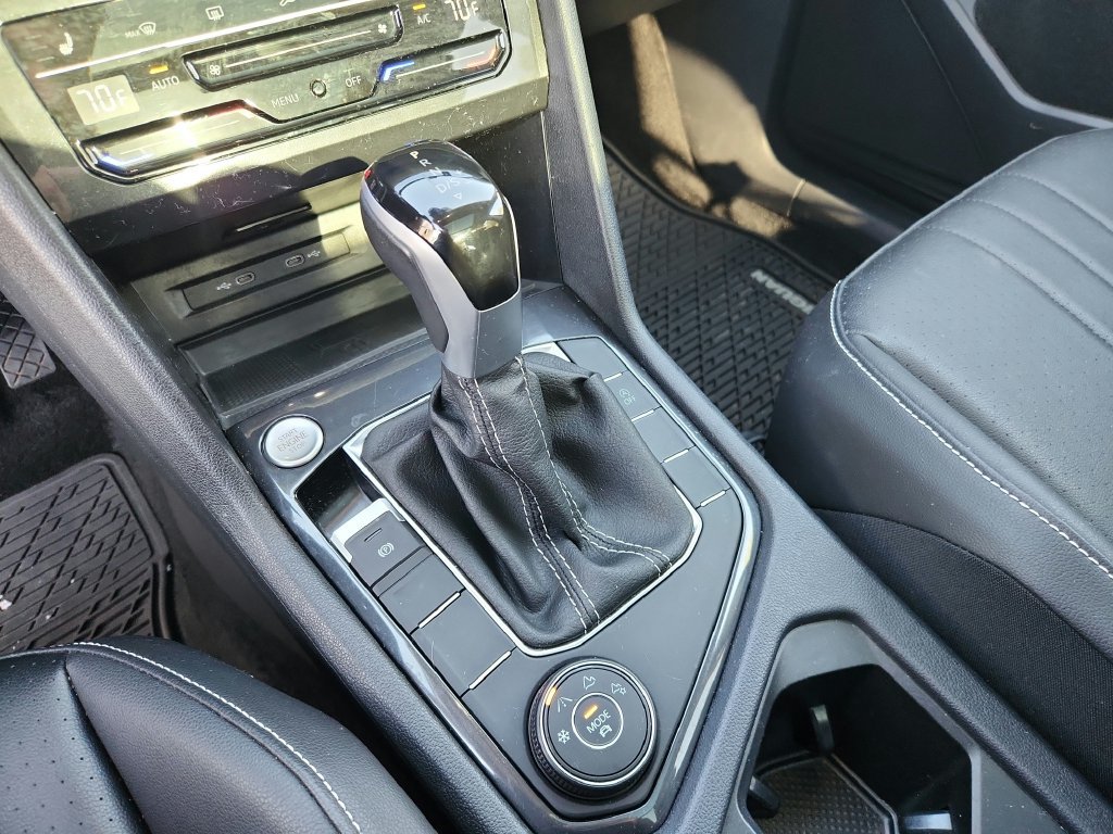 Certified 2024 Volkswagen Tiguan SE AWD/4WD image 15