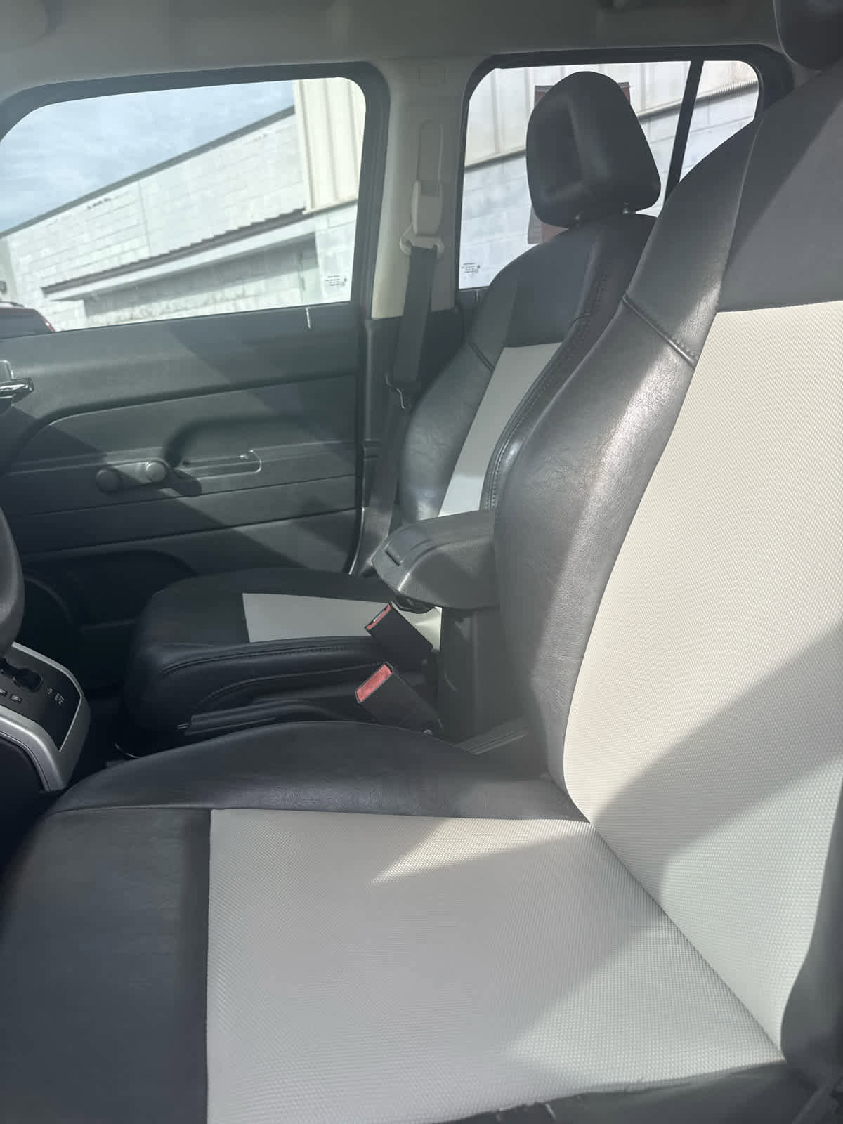 Used 2008 Jeep Patriot Sport image 30