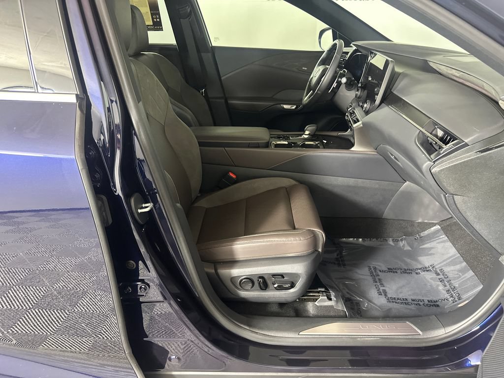 Used 2023 Lexus RX 350 w/ Accessory Package (2T) AWD/4WD image 13