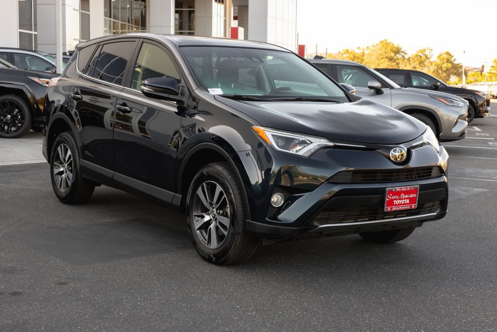 Used 2018 Toyota RAV4 XLE w/ All Weather Liner Package FWD image 3