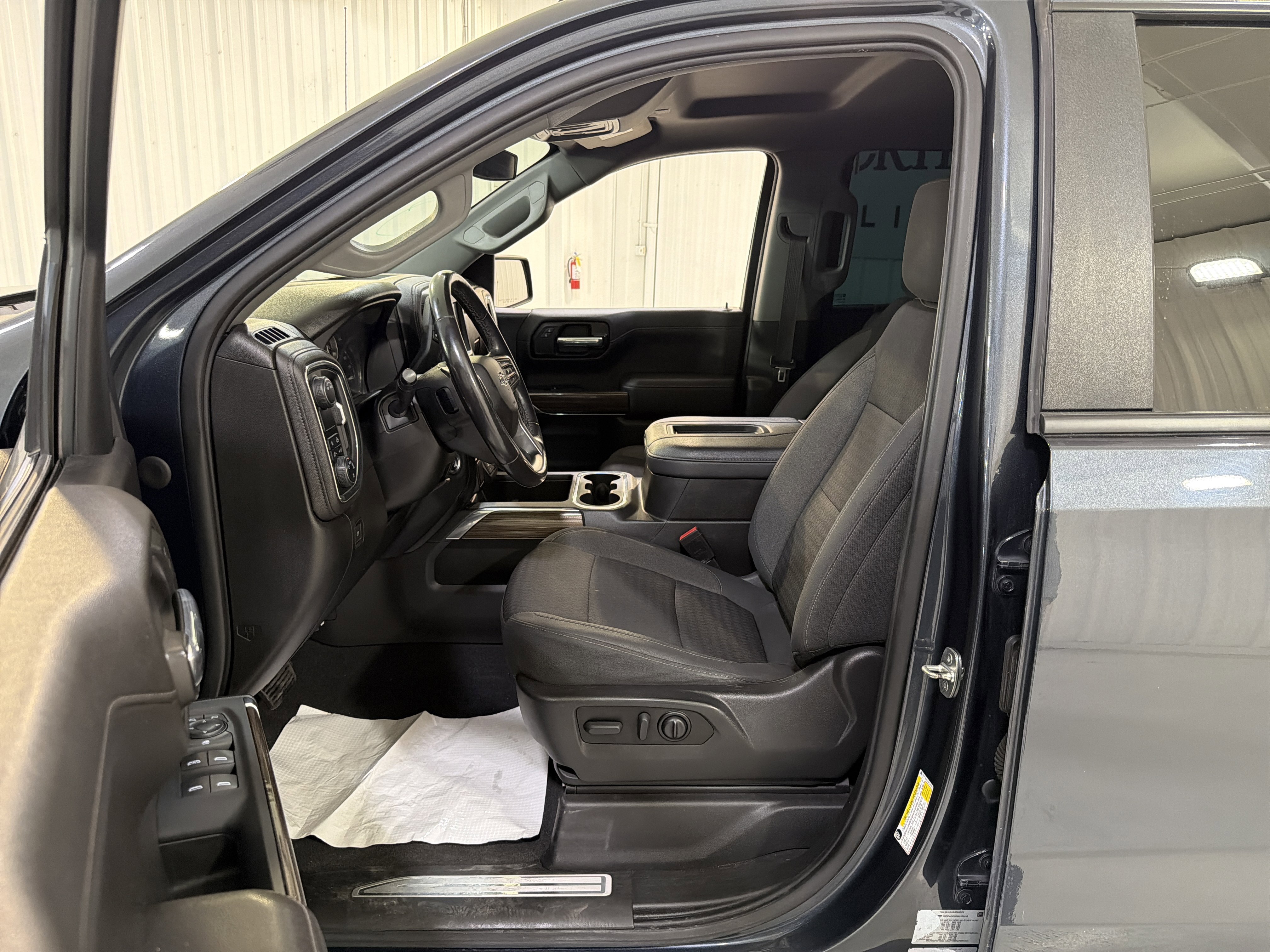 Used 2021 Chevrolet Silverado 1500 RST w/ LPO, Blackout Package image 10