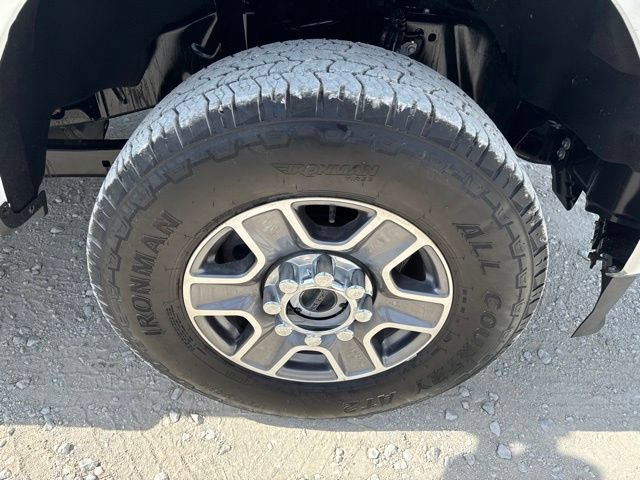 Used 2025 Ford F250 XLT w/ FX4 Off-Road Package AWD/4WD image 30