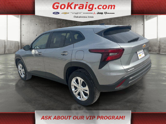 Used 2026 Chevrolet Trax LS FWD image 7
