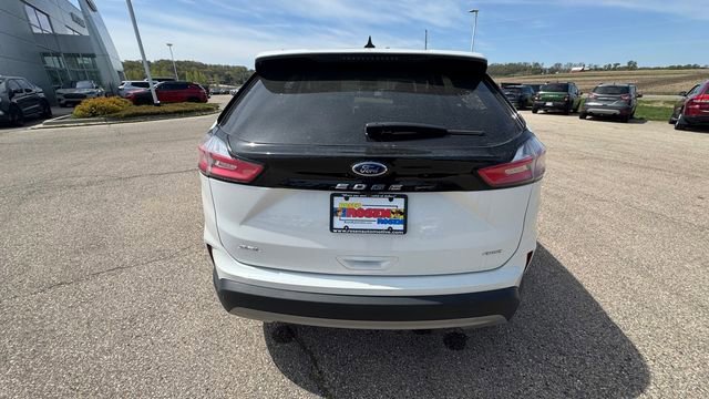 Used 2024 Ford Edge SEL w/ Convenience Package AWD/4WD image 4