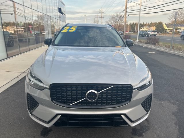 Certified 2025 Volvo XC60 B5 Plus AWD/4WD image 7