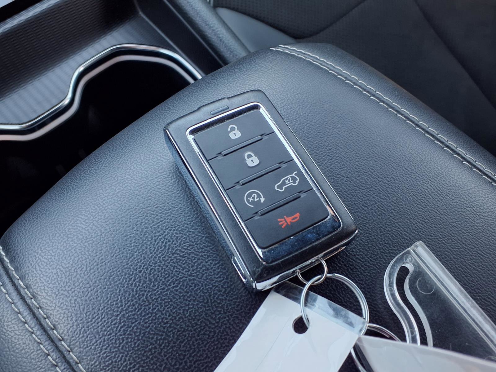Used 2024 Jeep Grand Cherokee L Laredo AWD/4WD image 14