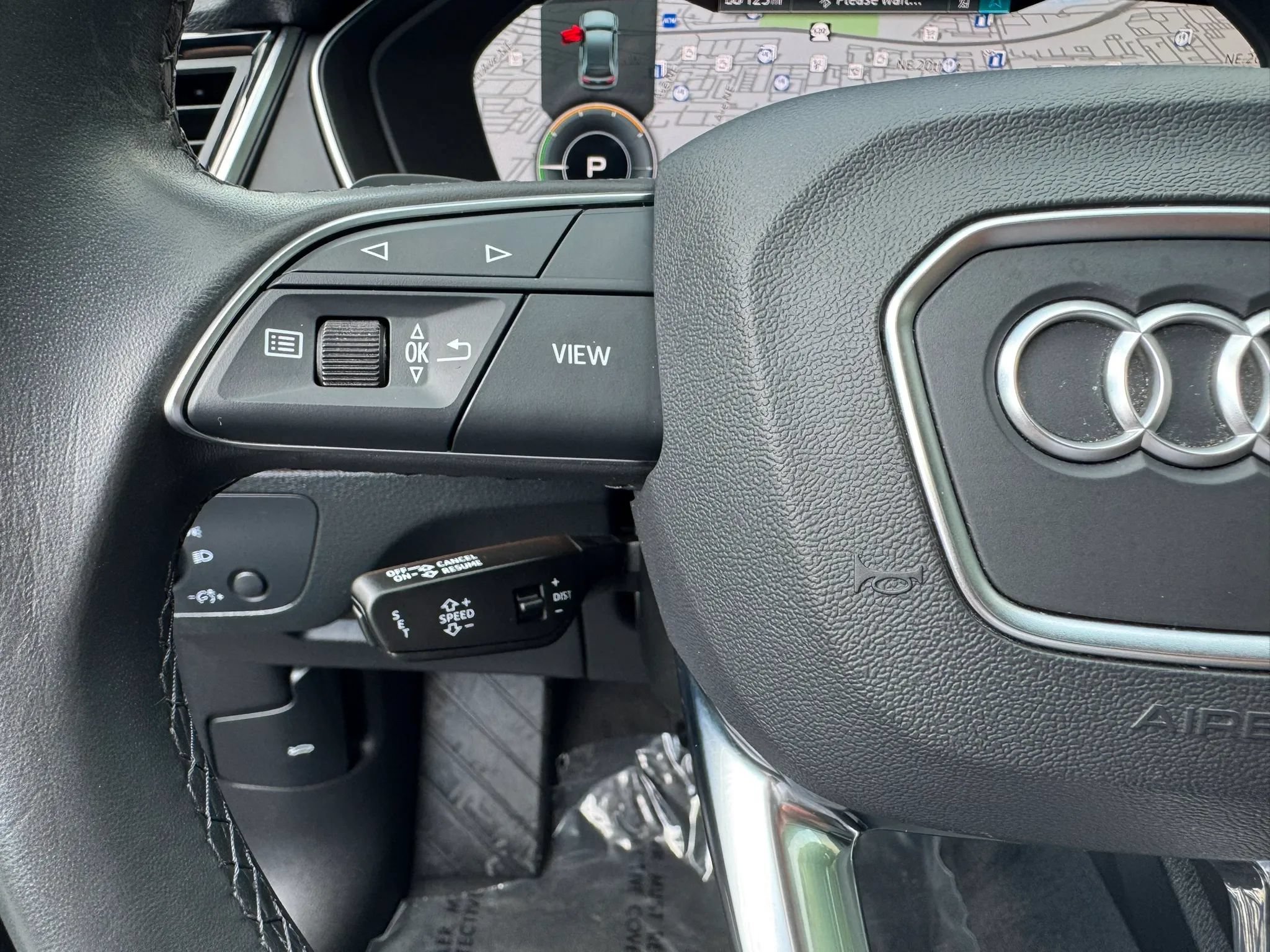 Used 2022 Audi Q5 e Premium Plus w/ Premium Plus Package AWD/4WD image 31