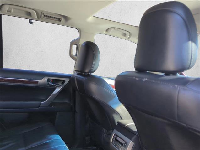 Used 2014 Lexus GX 460 image 18