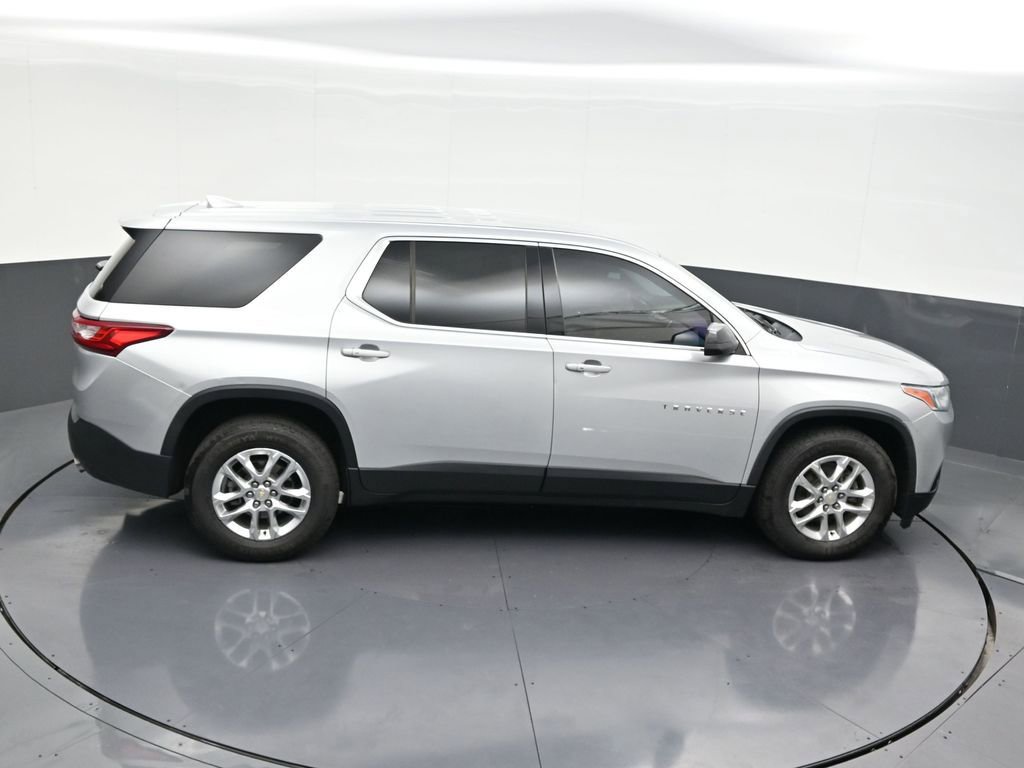 Used 2021 Chevrolet Traverse LS image 21