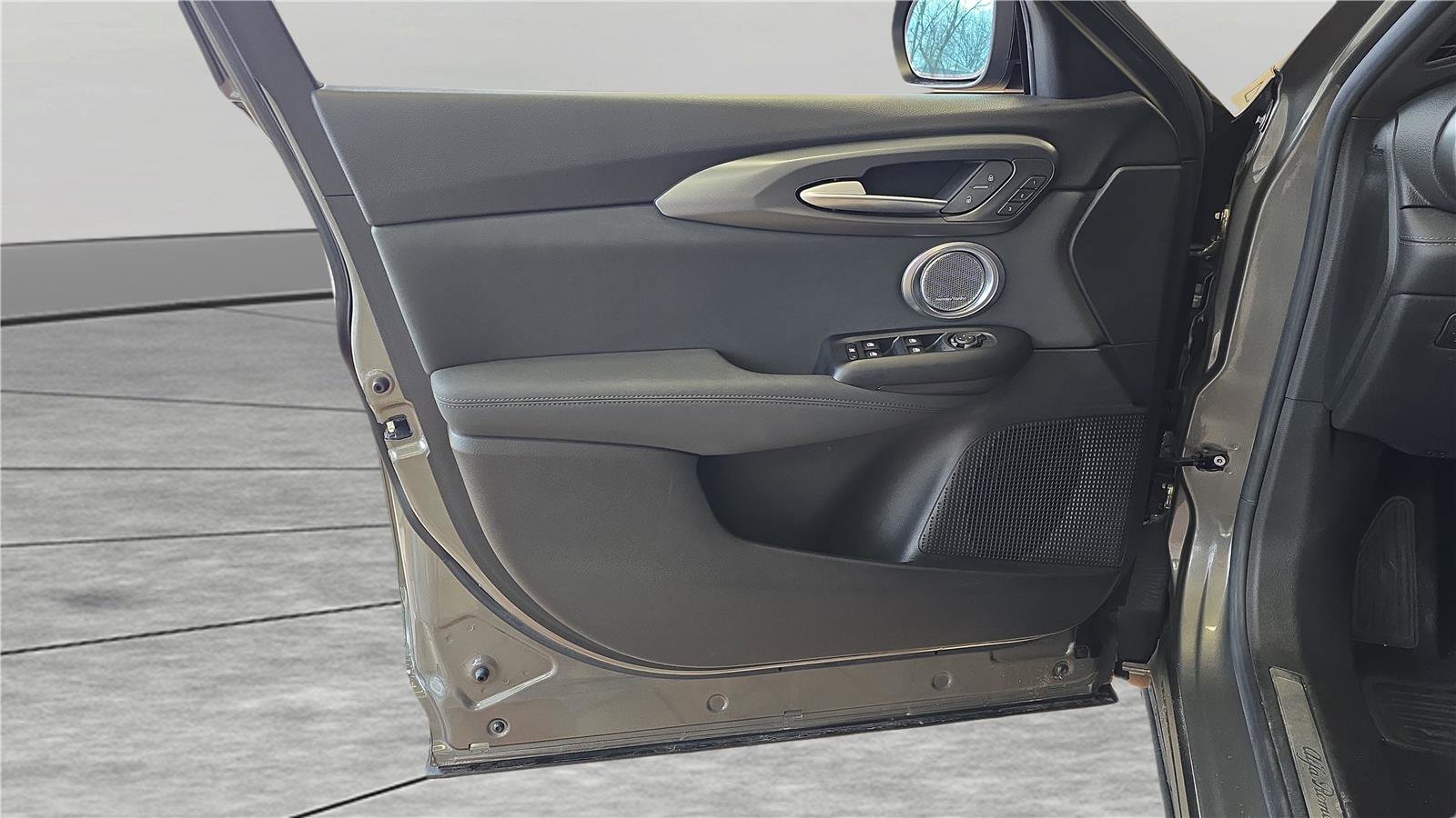 Used 2024 Alfa Romeo Tonale Veloce image 12