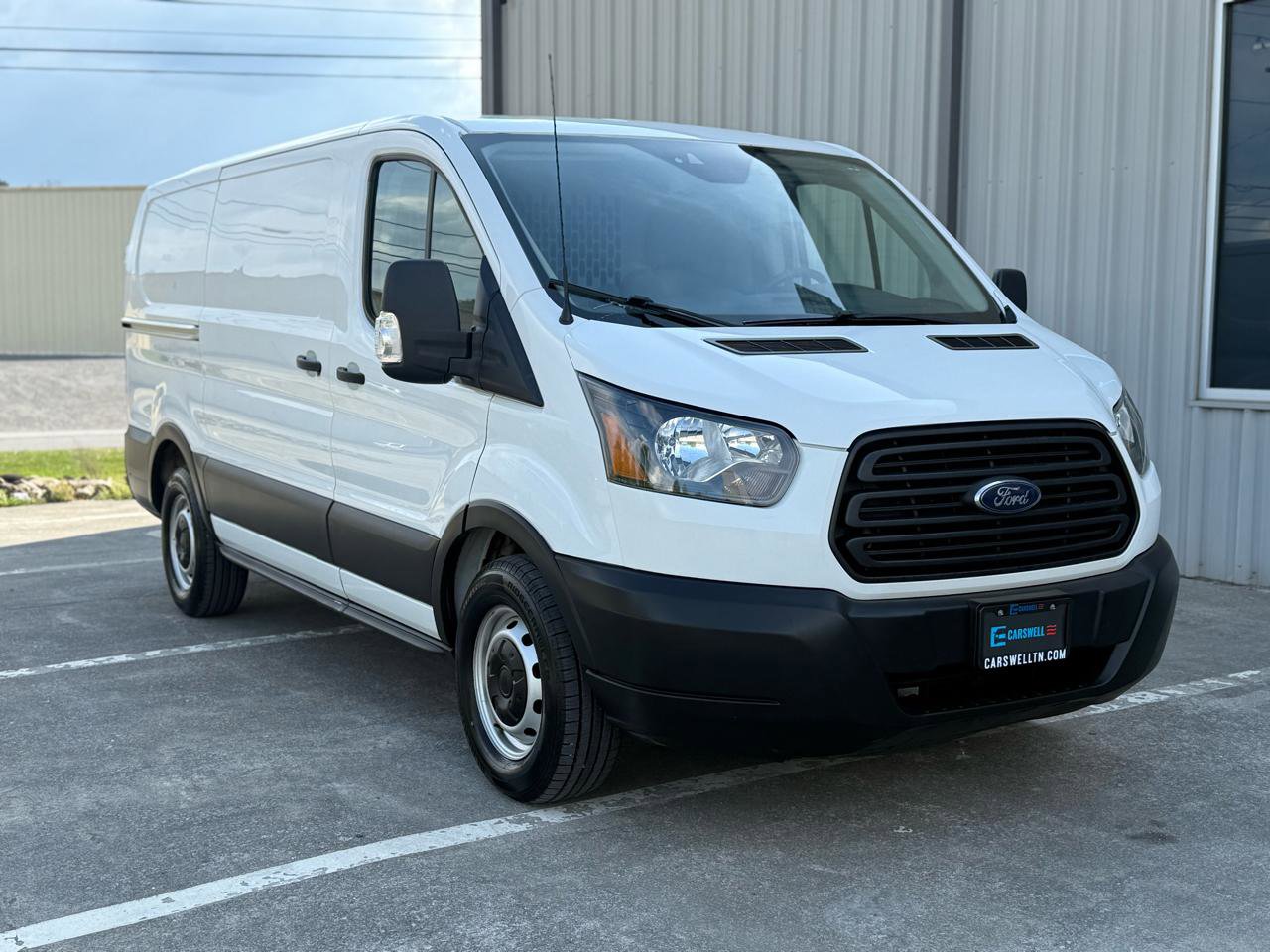 Used 2019 Ford Transit 150 130 Low Roof RWD image 3