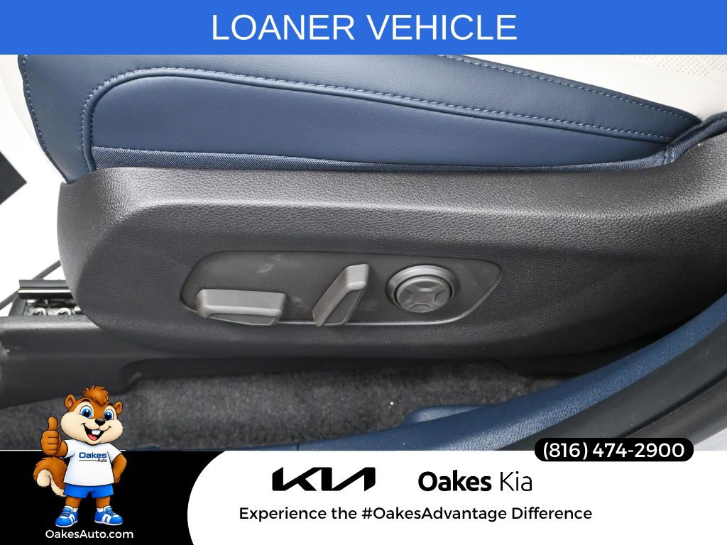 Certified 2026 Kia Carnival EX FWD image 11