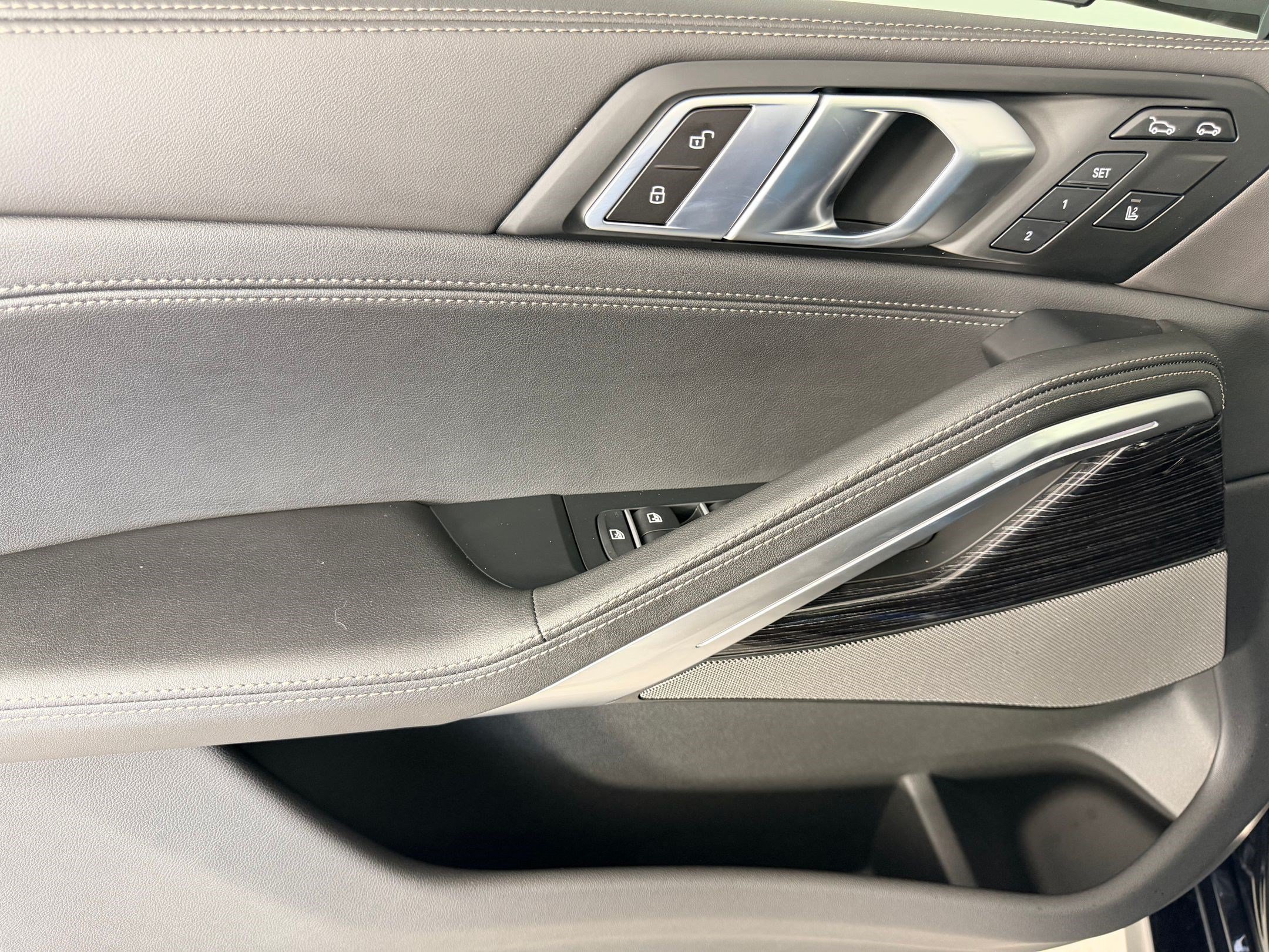 New 2027 BMW X6 xDrive40i AWD/4WD image 11