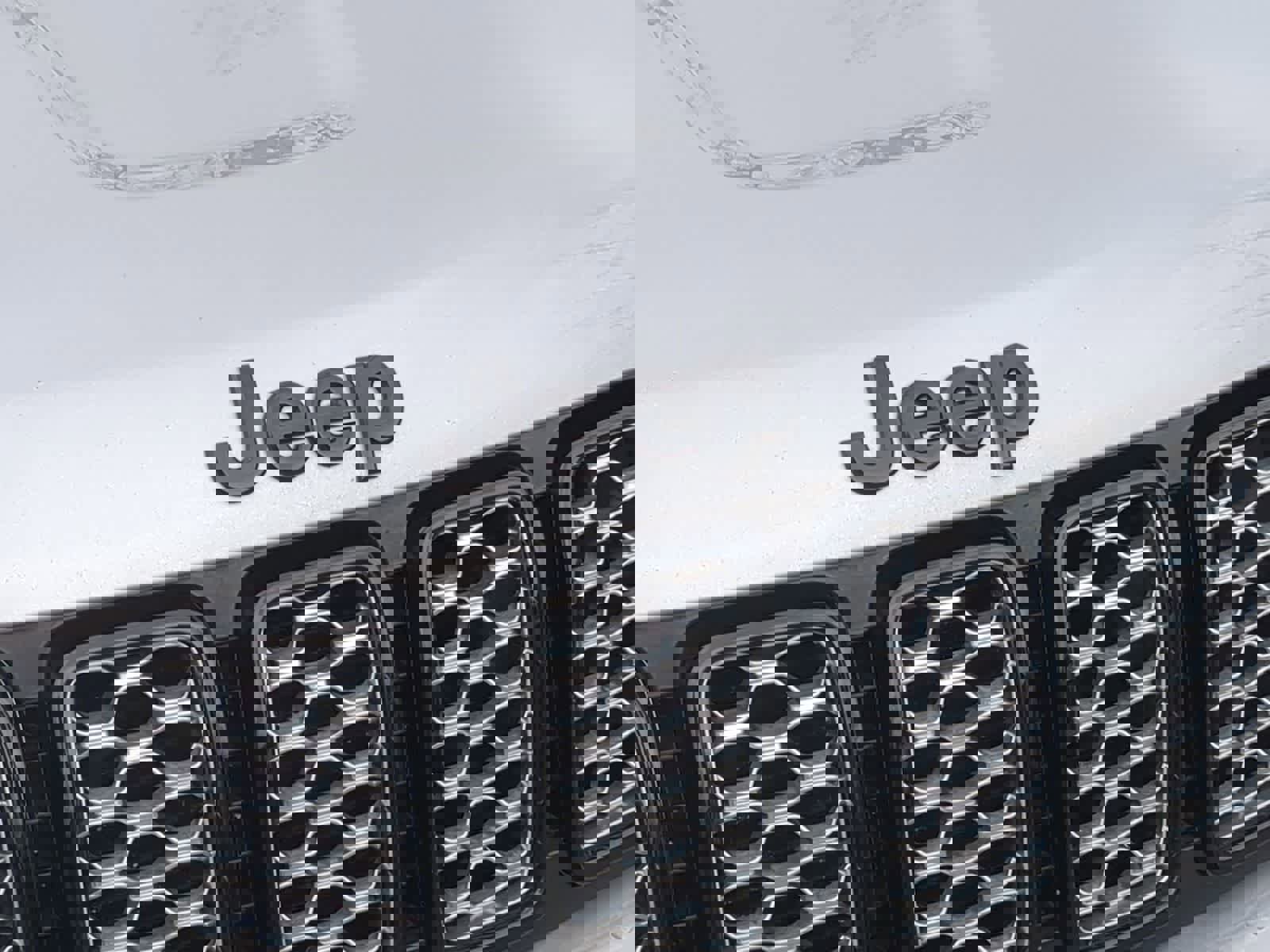 Certified 2020 Jeep Grand Cherokee Altitude image 12