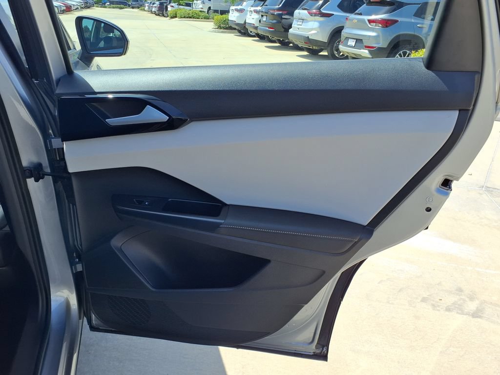 Used 2025 Volkswagen Taos S FWD image 19