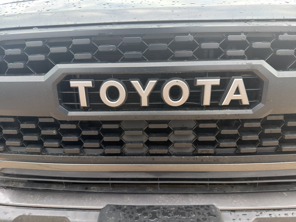 Used 2016 Toyota Tacoma SR5 w/ SR5 Appearance Package (SN) AWD/4WD image 40