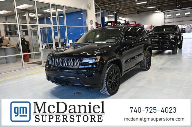 Used 2022 Jeep Grand Cherokee Laredo X image 1