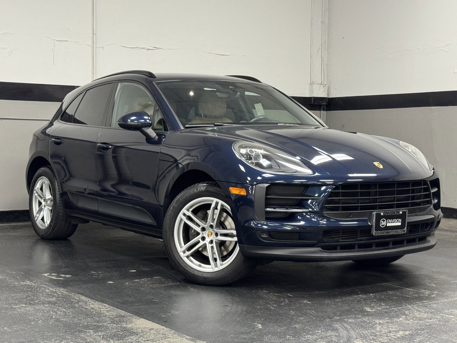 Used 2019 Porsche Macan Base image 2